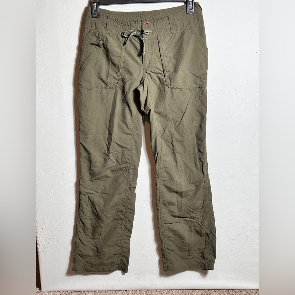 The North Face Women’s Olive Cargo Pants Size 8